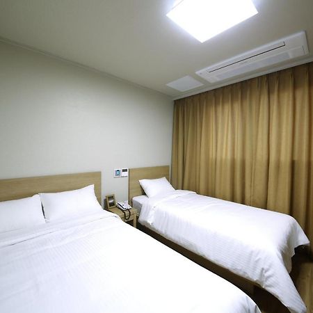Nice Hotel Jeju Buitenkant foto