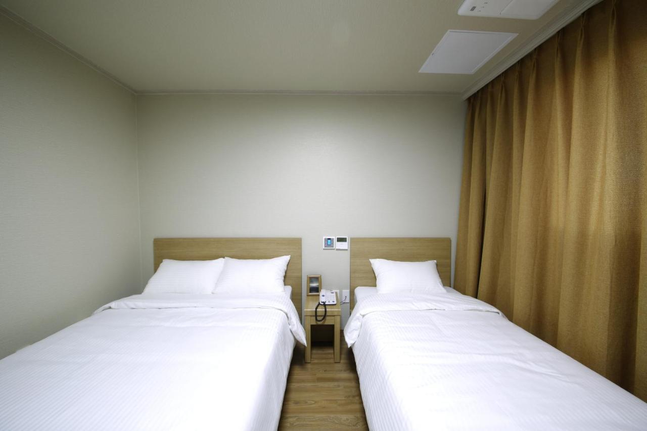 Nice Hotel Jeju Buitenkant foto
