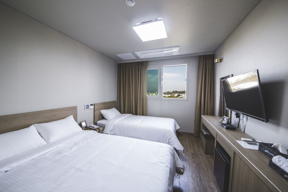 Nice Hotel Jeju Buitenkant foto