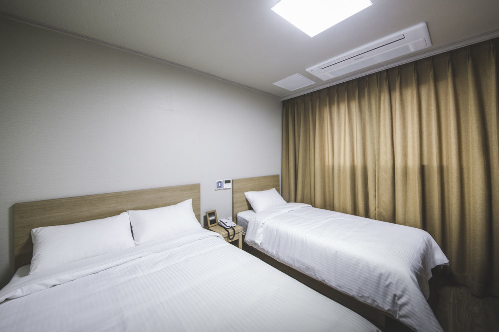 Nice Hotel Jeju Buitenkant foto